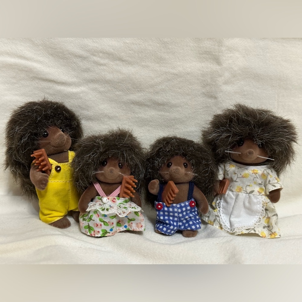 Calico Critters Hedgehog Set🦔
